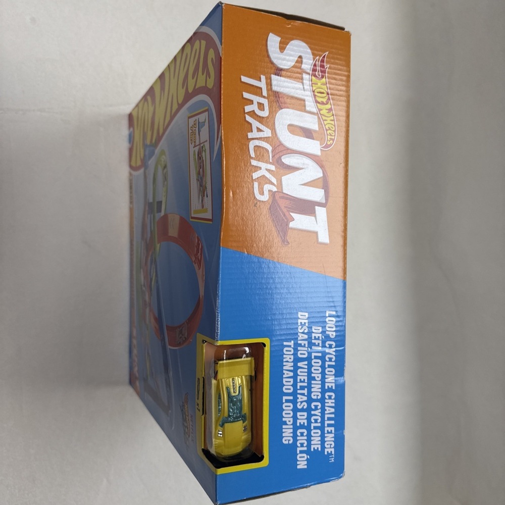 Hot Wheels Toy Car Track Set, Action Loop Cyclone Challenge Track Set, 2 Ways - Picture 4 of 6